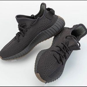 Yeezy Boost 350 V2 CINDER (GREAT CONDITION)